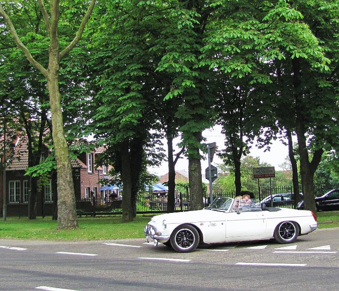 MG & Oldies Happening (40).JPG